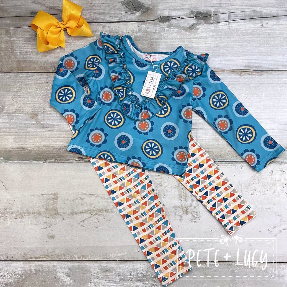 Pete + Lucy Retro Geo 2 pc outfit size 6/6x